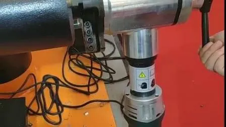 Smussatrice per tubi montata su ID ISY SDC TCM